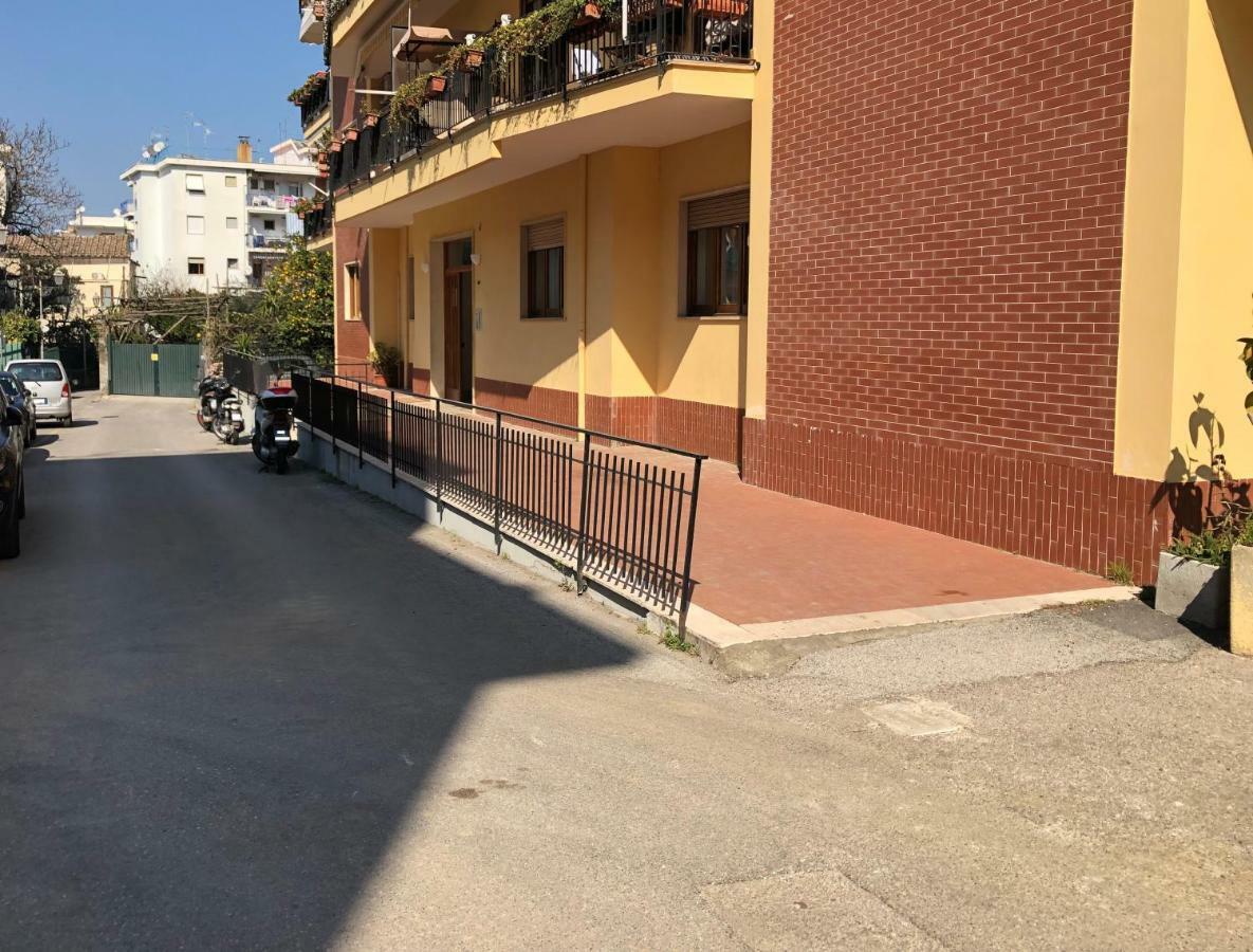 Appartamento Le Zagare Sorrento Exterior foto